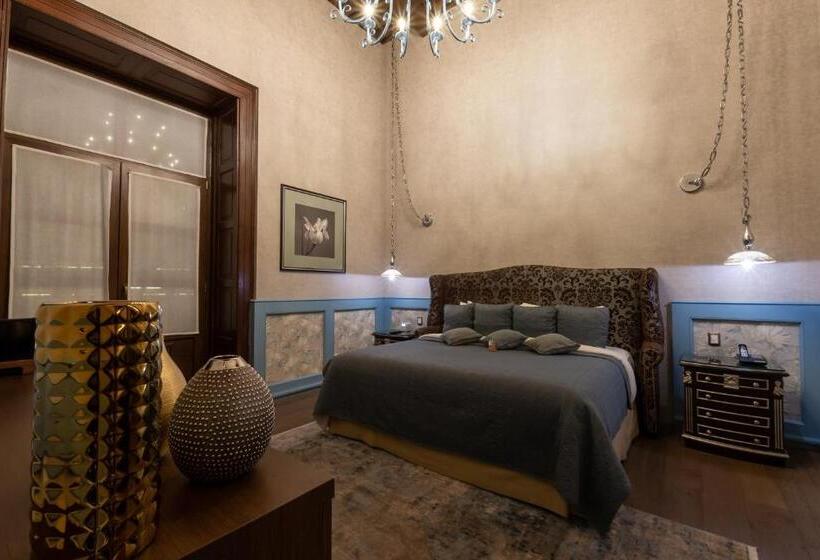 سوئیت با بالکن, 1850 Hotel Boutique