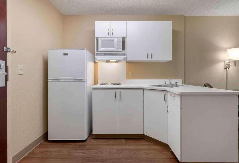 Студио Стандарт Кровать Кинг, Extended Stay America Suites  Santa Rosa  North