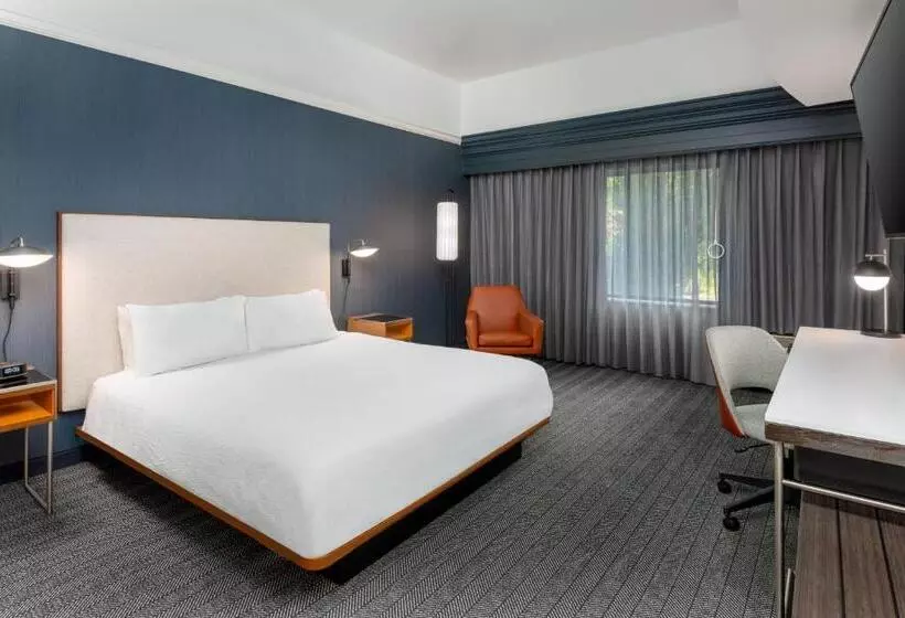 キングサイズベッドのスタンダードルーム, Courtyard By Marriott Danbury