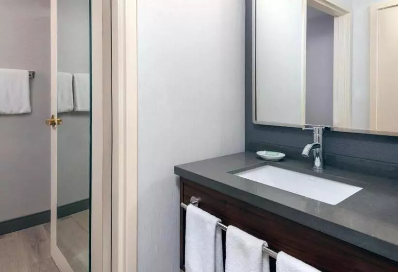 身障者適用スタンダードルーム, Courtyard By Marriott Danbury