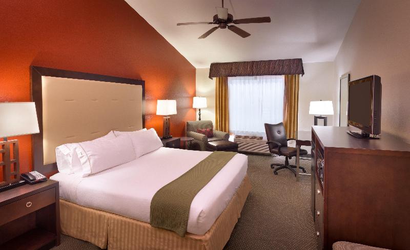 이그제큐티브 룸 킹사이즈 침대, Holiday Inn Express & Suites Mesquite Nevada, An Ihg