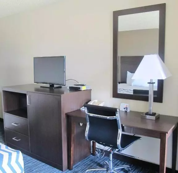 キングサイズベッドのスタンダードルーム, Travelodge By Wyndham Aberdeen