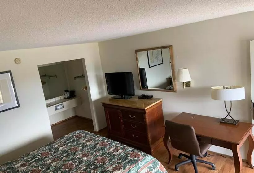 キングサイズベッドのデラックスルーム, Executive Inn Yanceyville