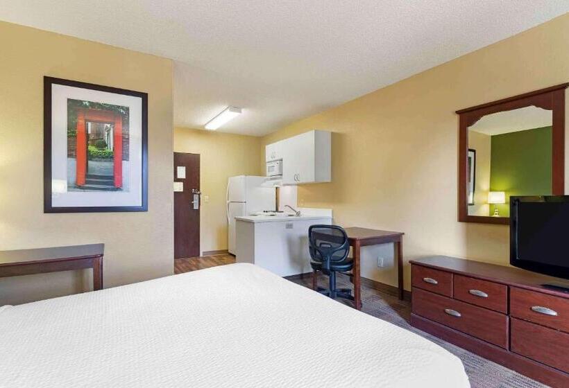 Студия Стандарт, Extended Stay America Suites  Savannah  Midtown