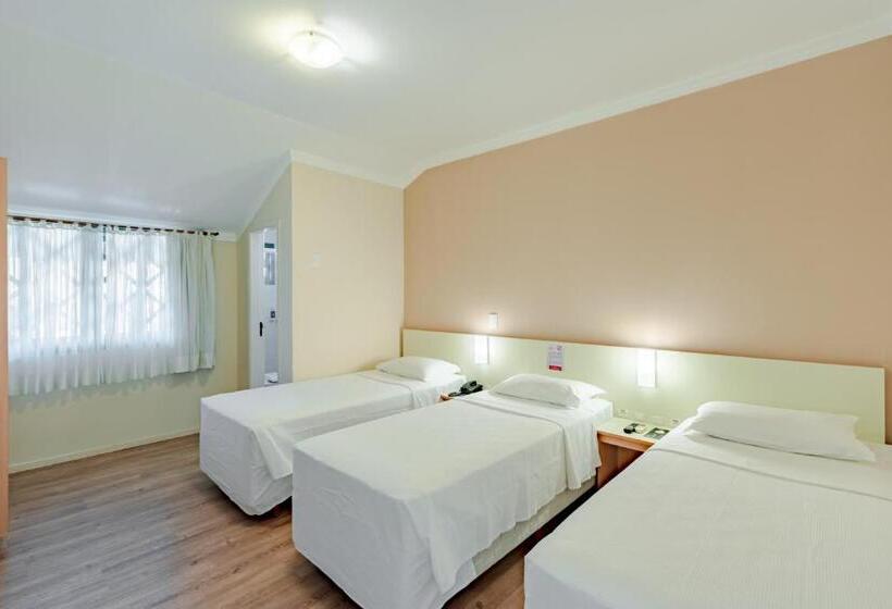 اتاق لوکس سه تخته, Bristol Sabrina Hotel De Charme Joinville
