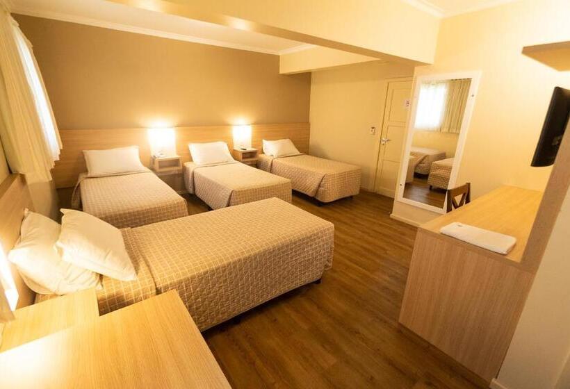 デラックスの４人部屋, Bristol Sabrina Hotel De Charme Joinville