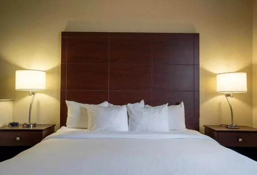キングサイズベッドのスイートルーム, Cobblestone Suites  Ripon