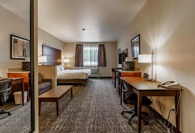 身障者適用キングサイズベッドルーム, Cobblestone Suites  Ripon