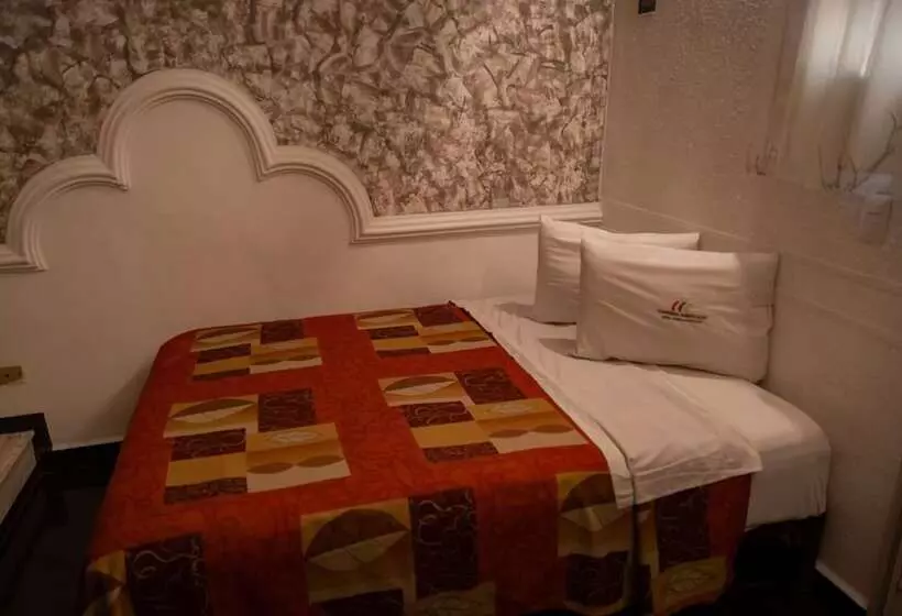 اتاق استاندارد, Condesa Americana
