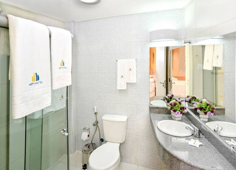 标准三人间, Hit