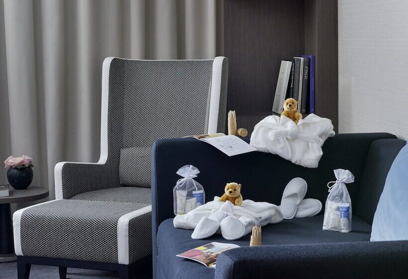 سوئیت جونیور با چشمانداز, Intercontinental Marseille   Hotel Dieu, An Ihg