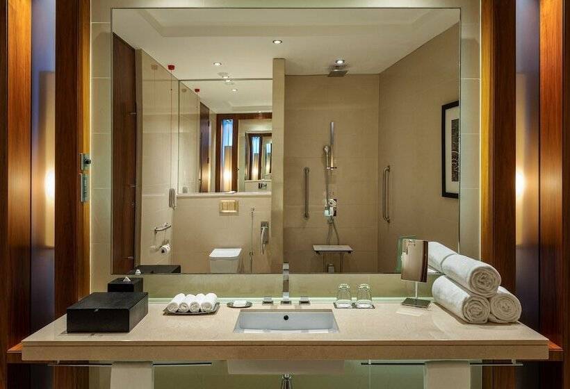 Номер Executive, JW Marriott Marquis Hotel Dubai