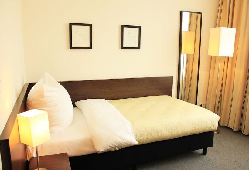 اتاق کلاسیک یک تخته, Lützow