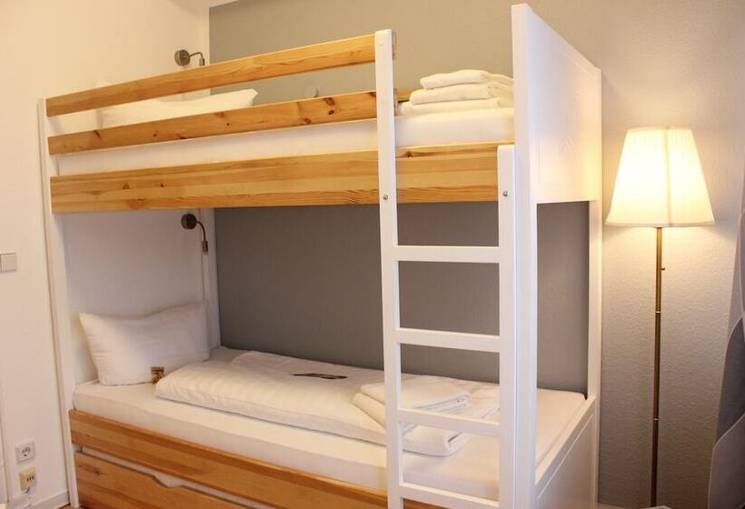 اتاق خانوادگی, Lützow