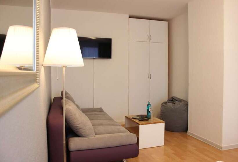 اتاق خانوادگی, Lützow