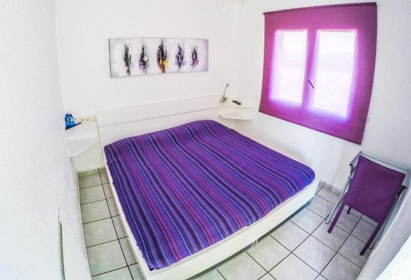 标准间, Pensión Los Caballos