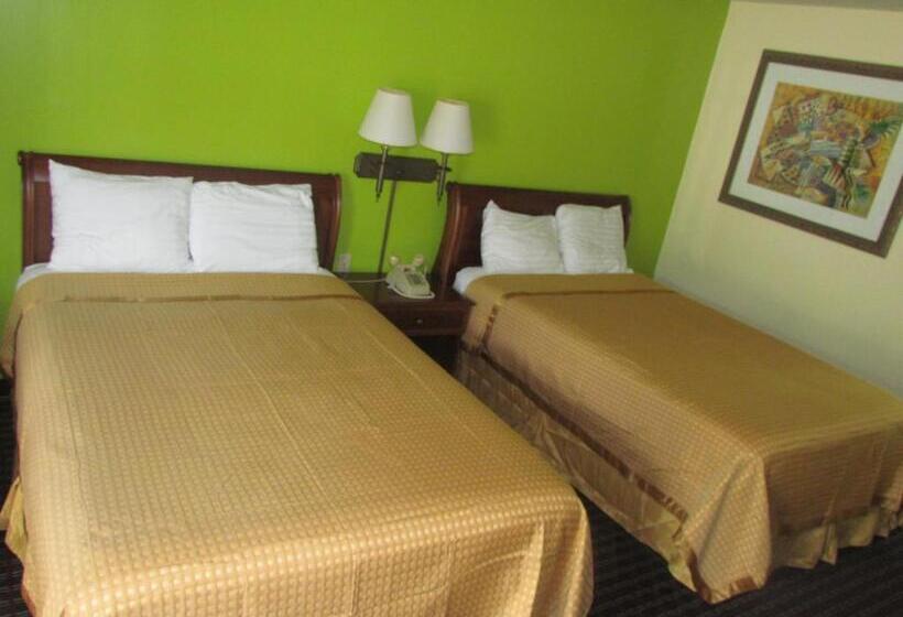 Номер Стандарт 2 Двуспальные Кровати, Red Carpet Inn Augusta