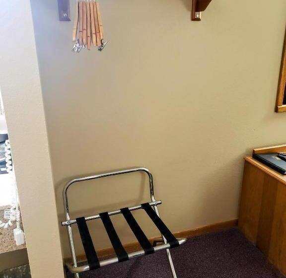 غرفة قياسية, Super 8 By Wyndham Chariton