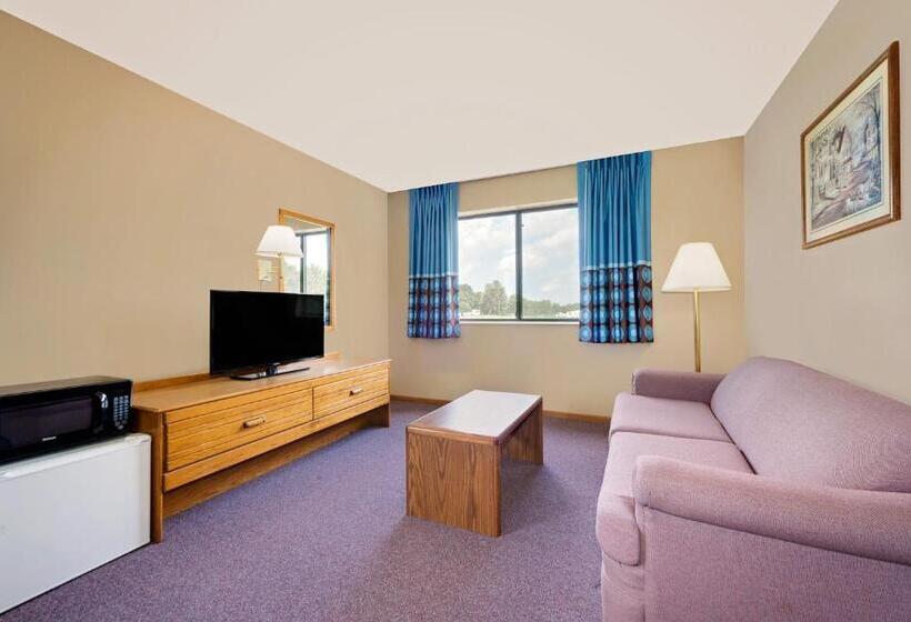 キングサイズベッドのスイートルーム, Super 8 By Wyndham Chariton