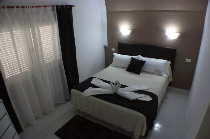 آپارتمان سوپریور 1 خوابه با چشم‌انداز استخر, Aparthotel La Piramide