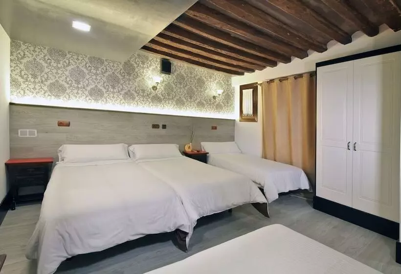 2 Bedroom Apartment, Apartamentos El Tiempo