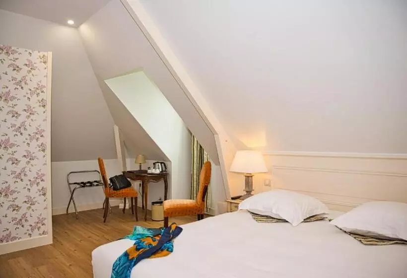 屋根裏部屋風スタンダードルーム, Chateau De La Rozelle