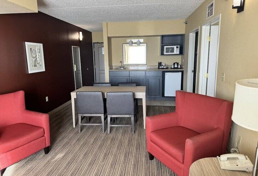 جناح, Comfort Inn & Suites St. Paul Northeast