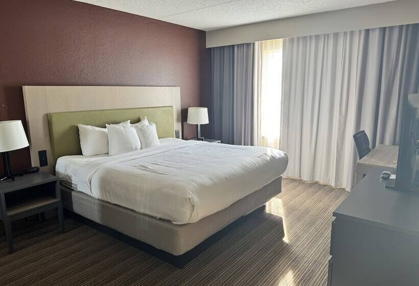 جناح, Comfort Inn & Suites St. Paul Northeast