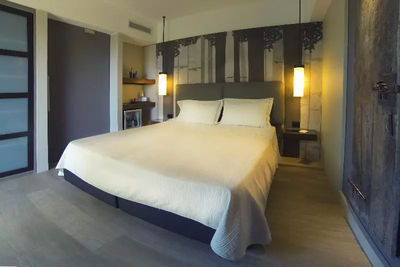 身障者適用キングサイズベッドルーム, Courtyard By Marriott Pittsburgh West Homestead Waterfront