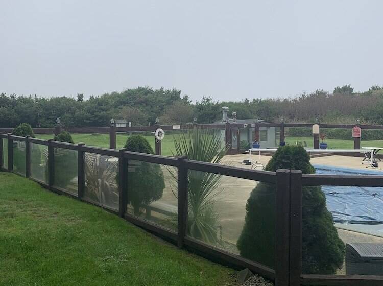 شقة غرفة واحدة مطلة على حمام السباحة, Grey Gull