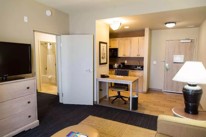 キングサイズベッドのスイートルーム, Hampton Inn & Suites Dodge City