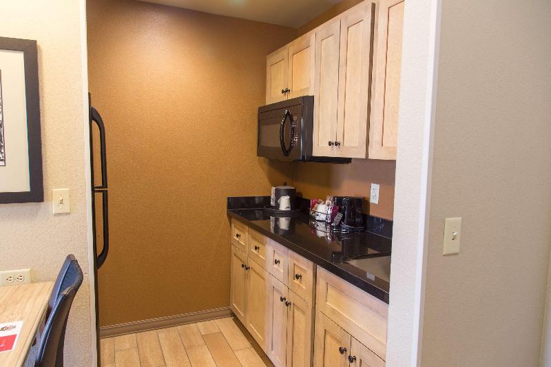 스위트 킹사이즈 침대, Hampton Inn & Suites Dodge City