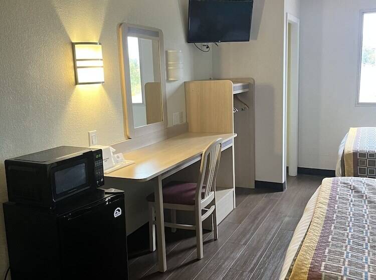 غرفه قياسيه سريرين مزدوجين, Howard Johnson By Wyndham Clarksville Tennessee