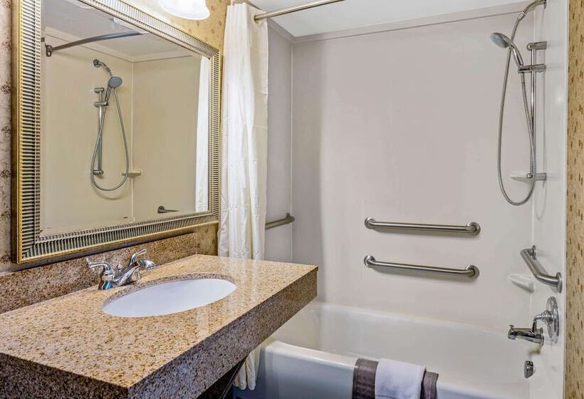 Номер Deluxe, La Quinta By Wyndham Kennewick