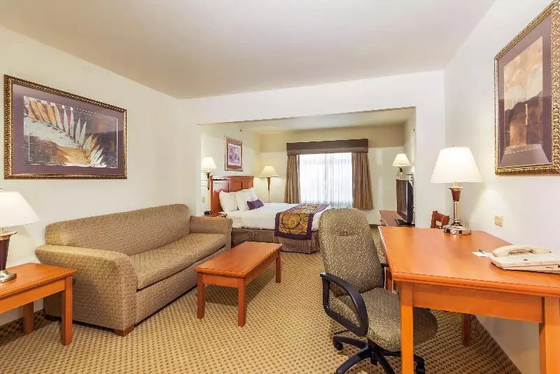 キングサイズベッドのデラックスルーム, La Quinta By Wyndham Kennewick