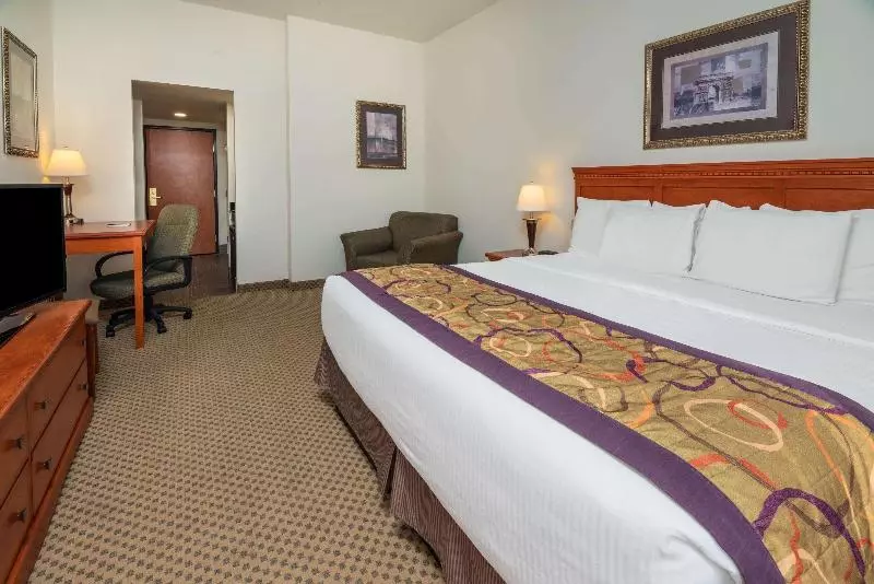 キングサイズベッドのデラックスルーム, La Quinta By Wyndham Kennewick