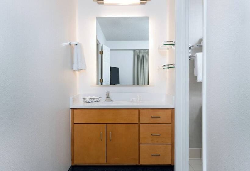 带2个卧室的套房, Residence Inn Wayne