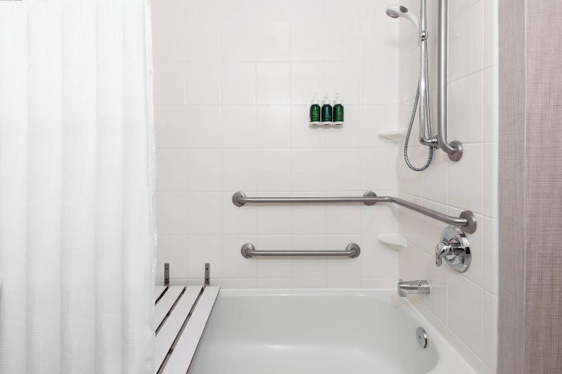 스탠다드 스튜디오 킹침대, Residence Inn Wayne