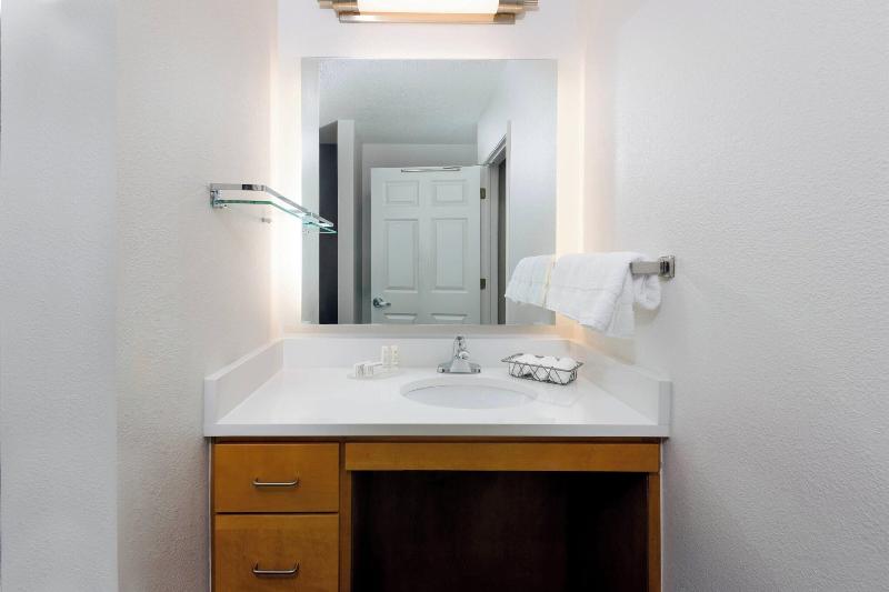 带大床的标准工作室, Residence Inn Wayne