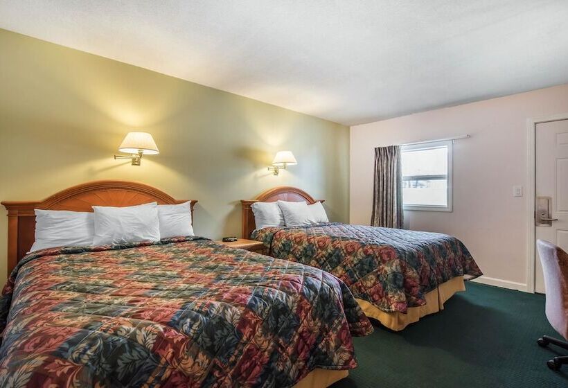 带2个双人床的标准工作室, Rodeway Inn