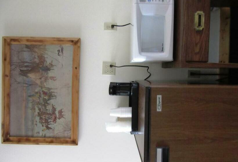 غرفة قياسية ثلاثية, Yellowstone Country Inn