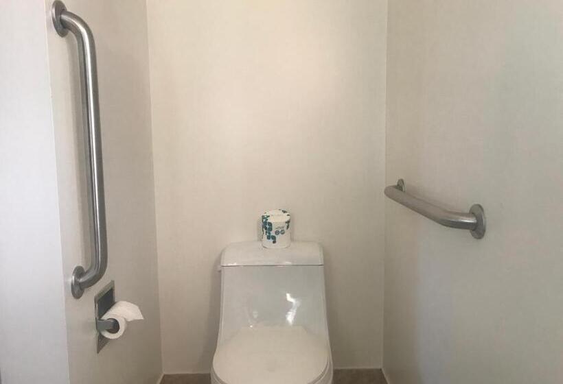 身障者適用スタンダードルーム, Nordic Lodge