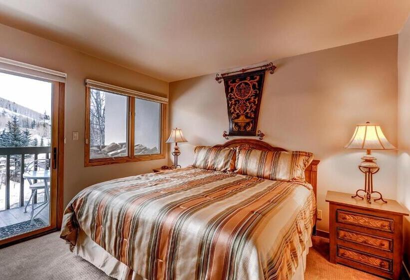 דירת חדר, Townsend Place