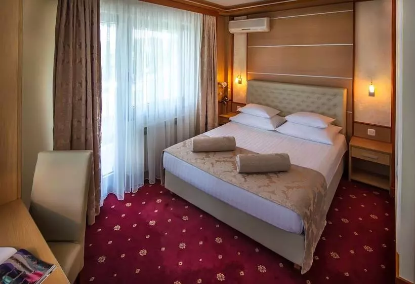 سوییت لوکس, Cezar Banja Luka