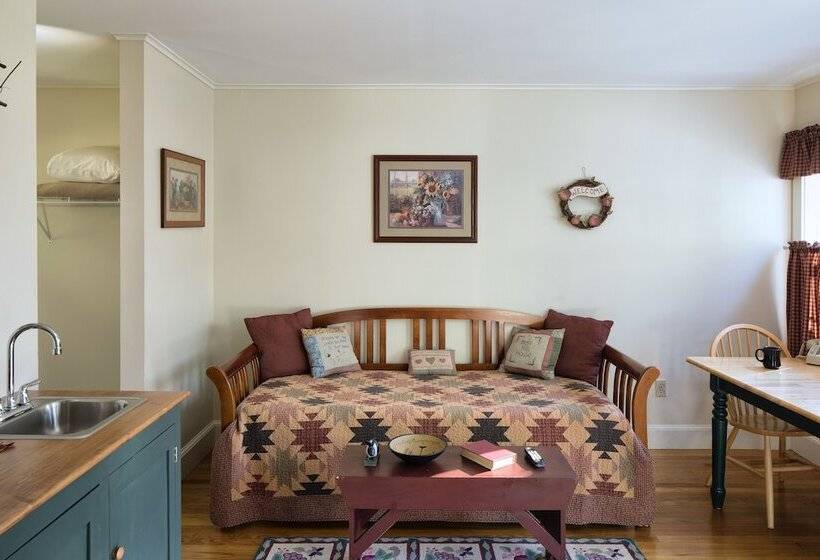 小室, Country Inn At Camden Rockport