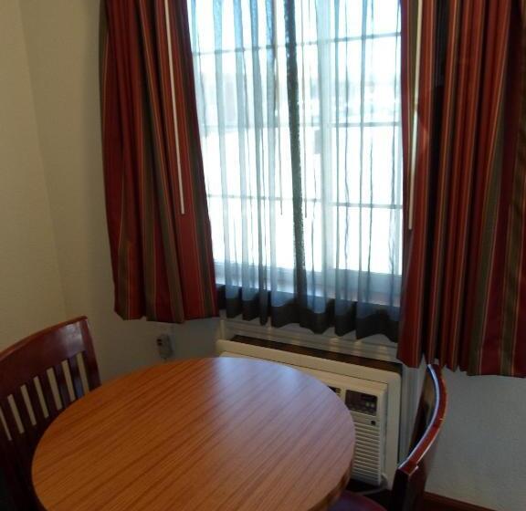 스탠다드 룸, Economy Inn Morgan Hill