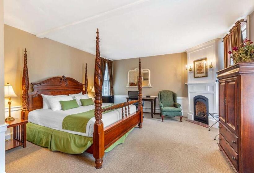 חדר סטנדרט עם מיטת קינג, Essex Street Inn & Suites, Ascend Hotel Collection