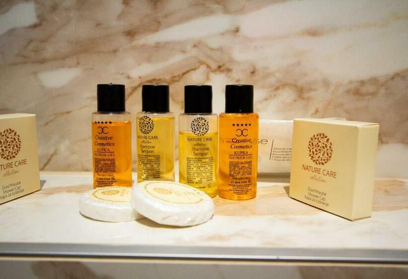 חדר דלוקס, Grand