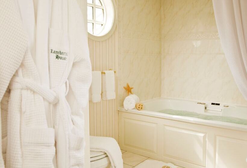غرفة ديلوكس, Lambertville House