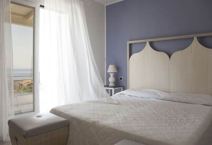 트리플 클래식 룸, Mea   Aeolian Charme